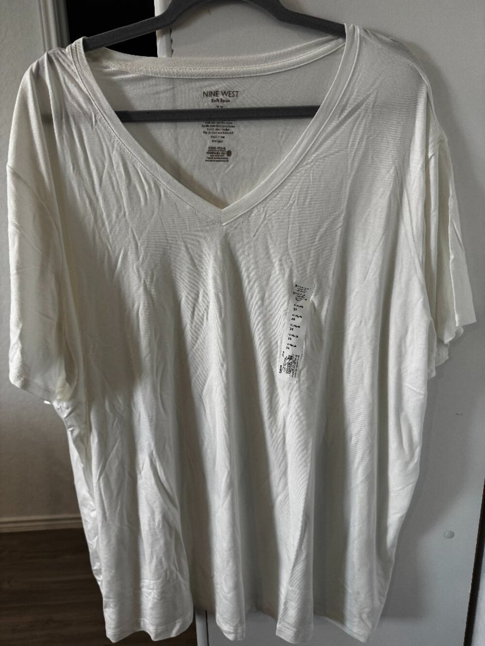 Women's Plus Nine West V-neck Shirt 3x NWT